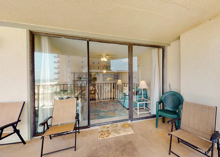 Beachfront With Balcony Overlooking Gulf Of Mexico & Pool *