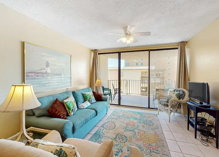 Beachfront With Balcony Overlooking Gulf Of Mexico & Pool Holiday home *