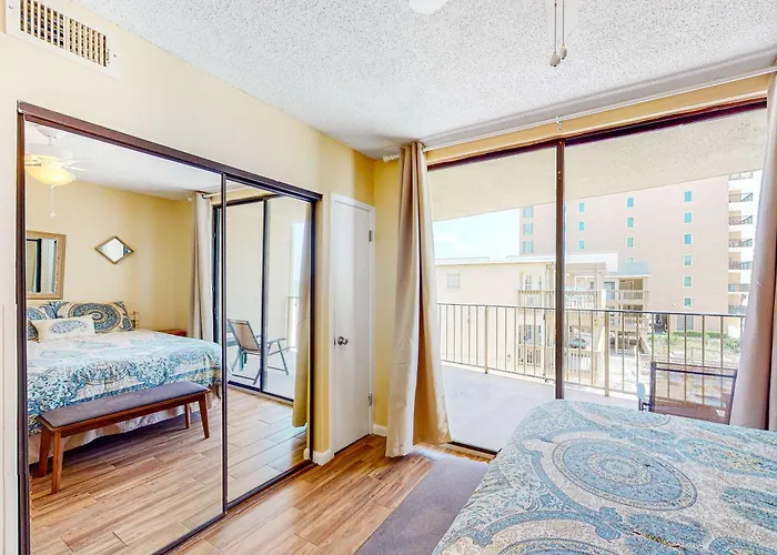 Beachfront With Balcony Overlooking Gulf Of Mexico & Pool * Gulf Shores