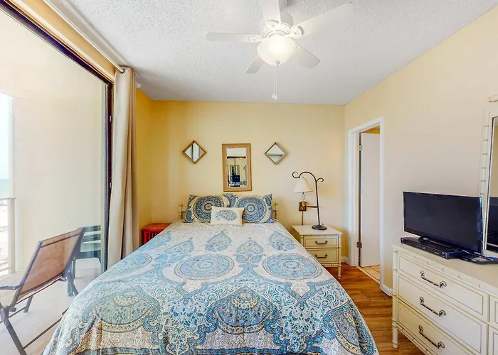 Beachfront With Balcony Overlooking Gulf Of Mexico & Pool Holiday home Gulf Shores